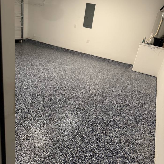 Gray flake epoxy garage floor